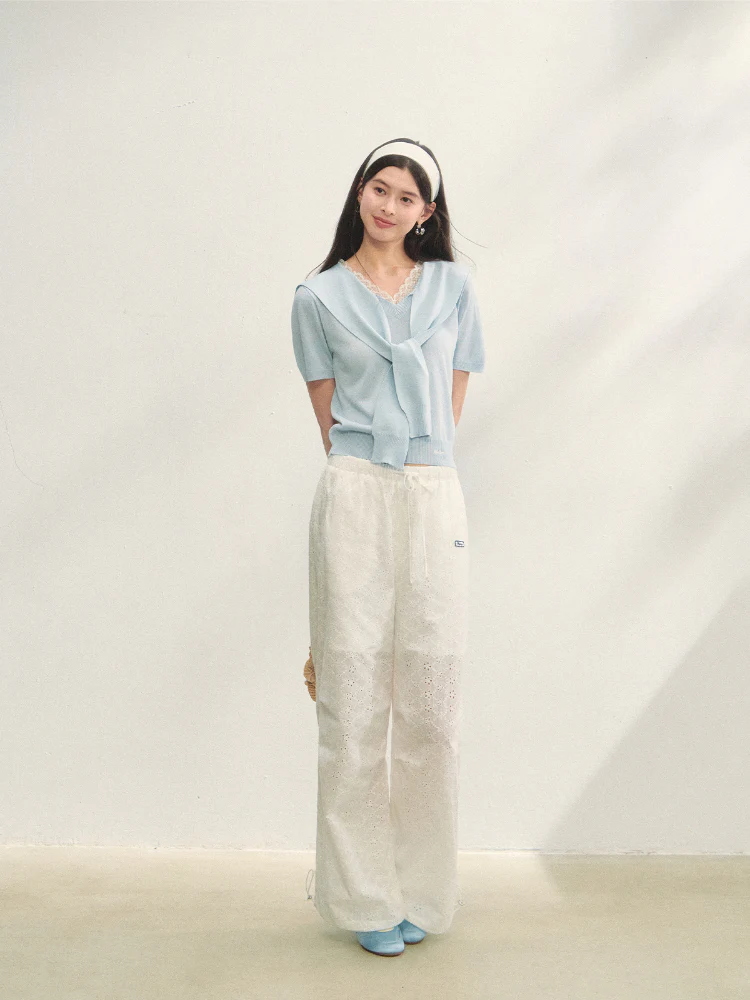 Lace Spliced V-Neck Knitted T-Shirt