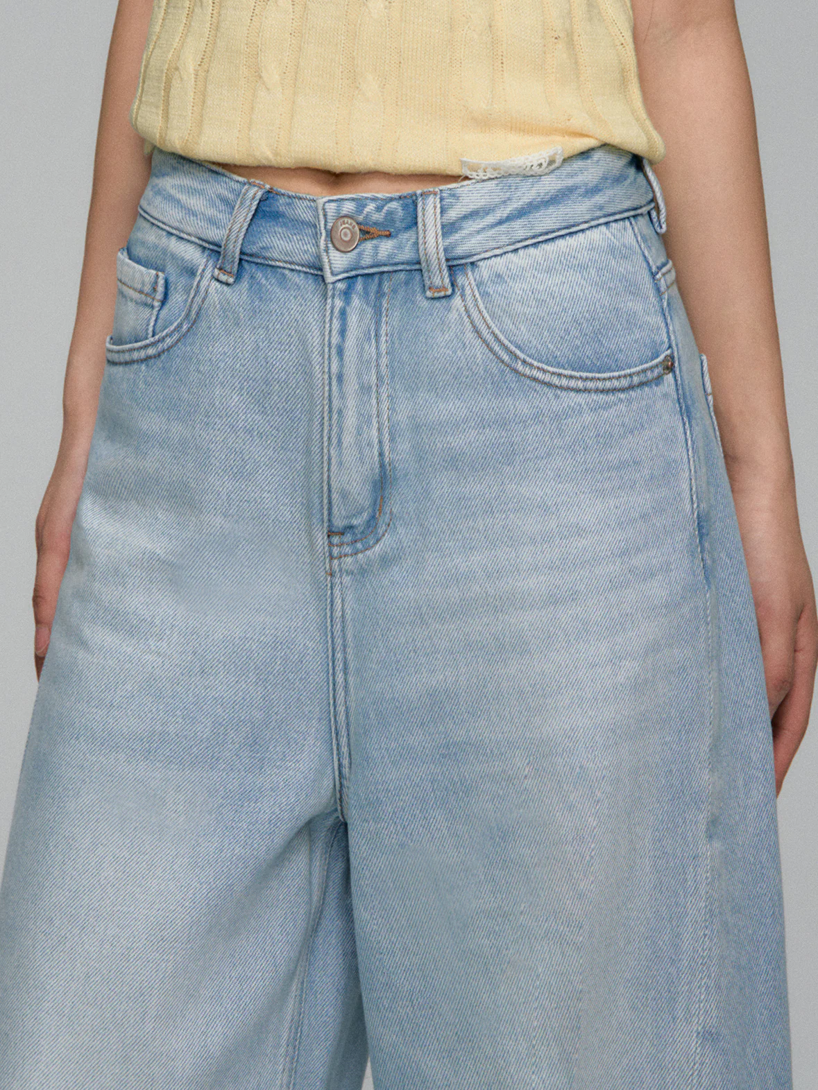 Washed Blade-Cut Wide-Leg Jeans