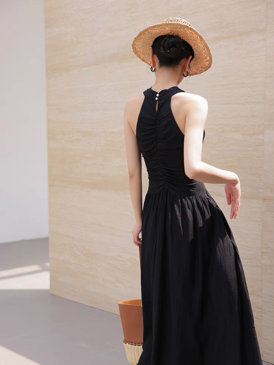Maralyn Halter Neck Graceful Dress