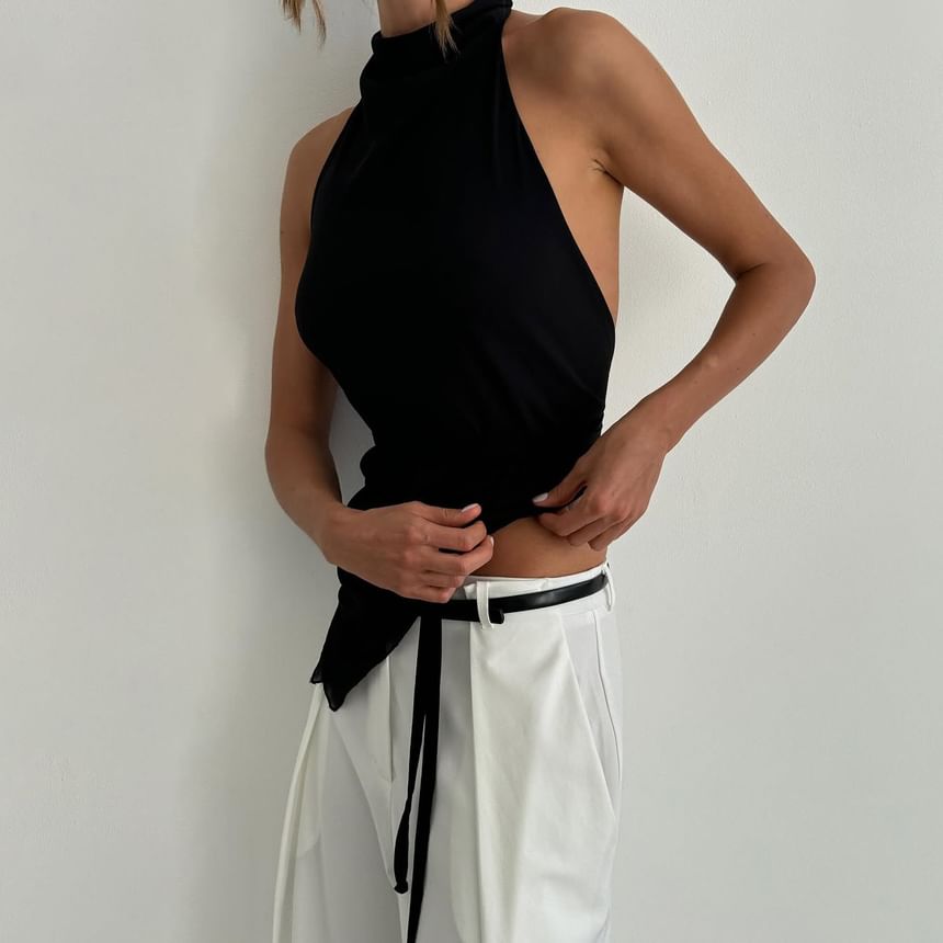 Asymmetrical Fit Crop Top Mock Back Plain Slim Neck Halter Open