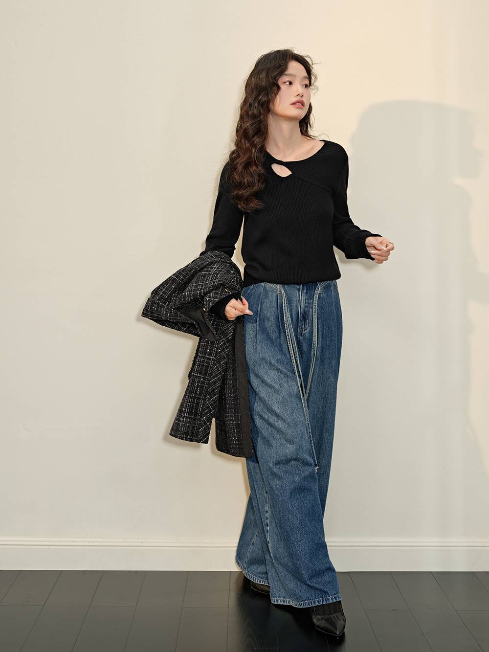 Front Cut-out Top