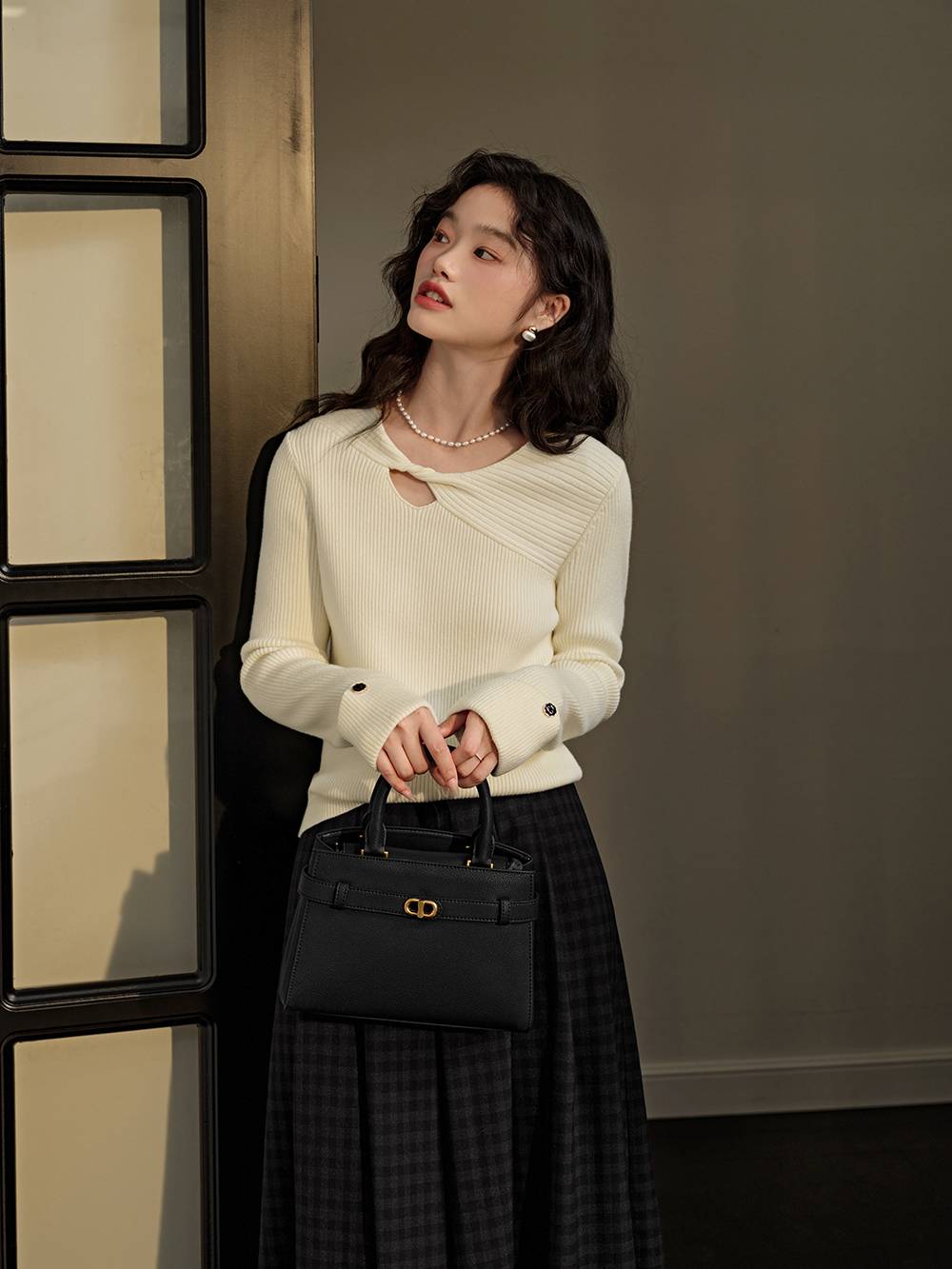 Front Cut-out Top