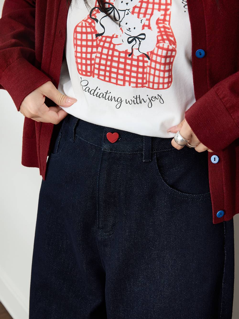 High-Waisted Jeans