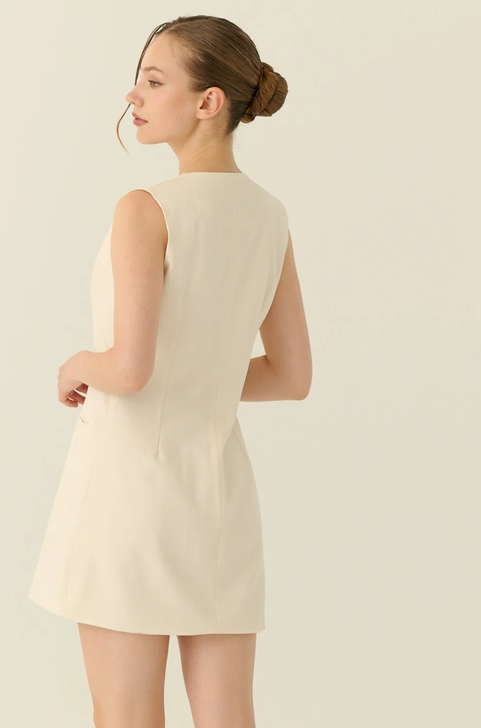 The parisian button down shift dress in beige