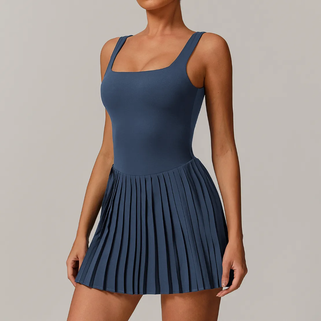 Backless Sports Dress with Pleated Skirt