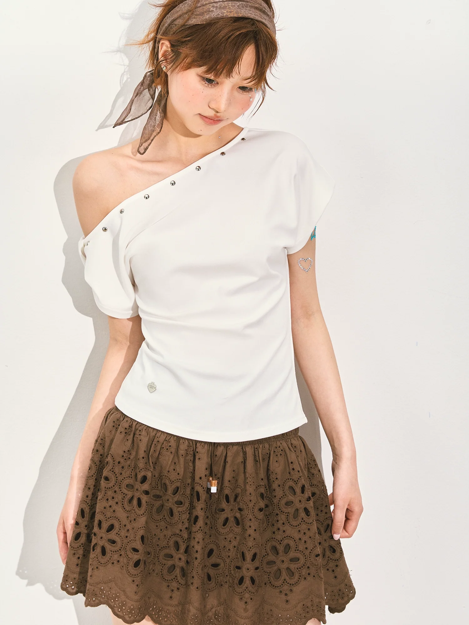 Off-Shoulder Asymmetric Twist Knot Half-sleeve Top