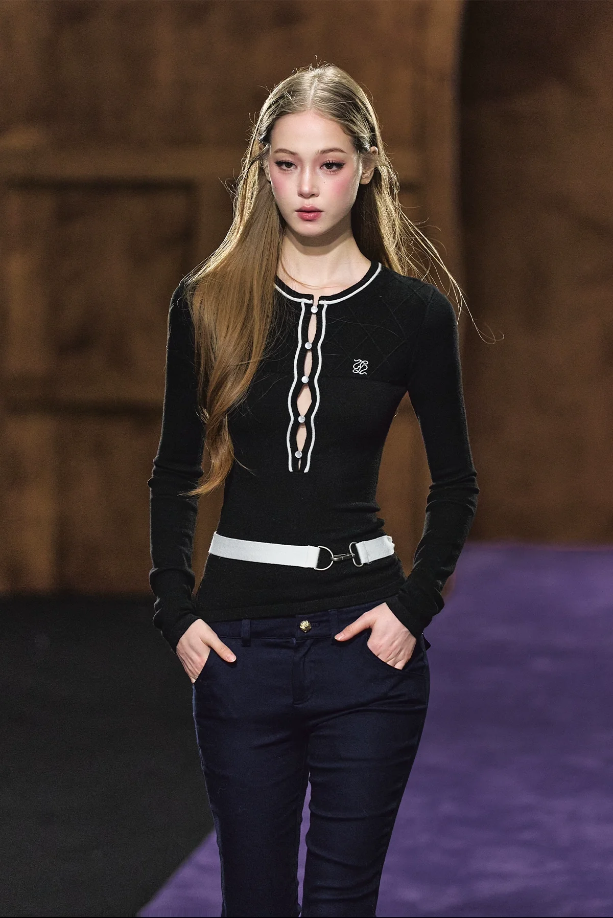 Contrast Trim Knit Belt Detail Fitted Crewneck
