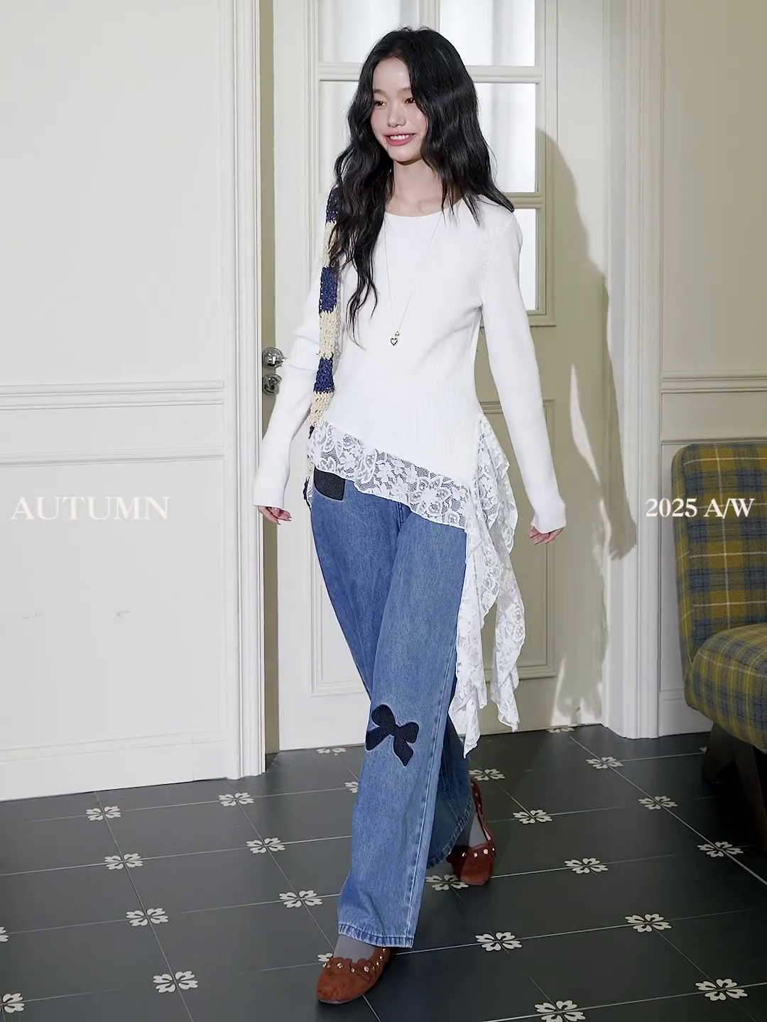 Heart Bow Embroidered Jeans
