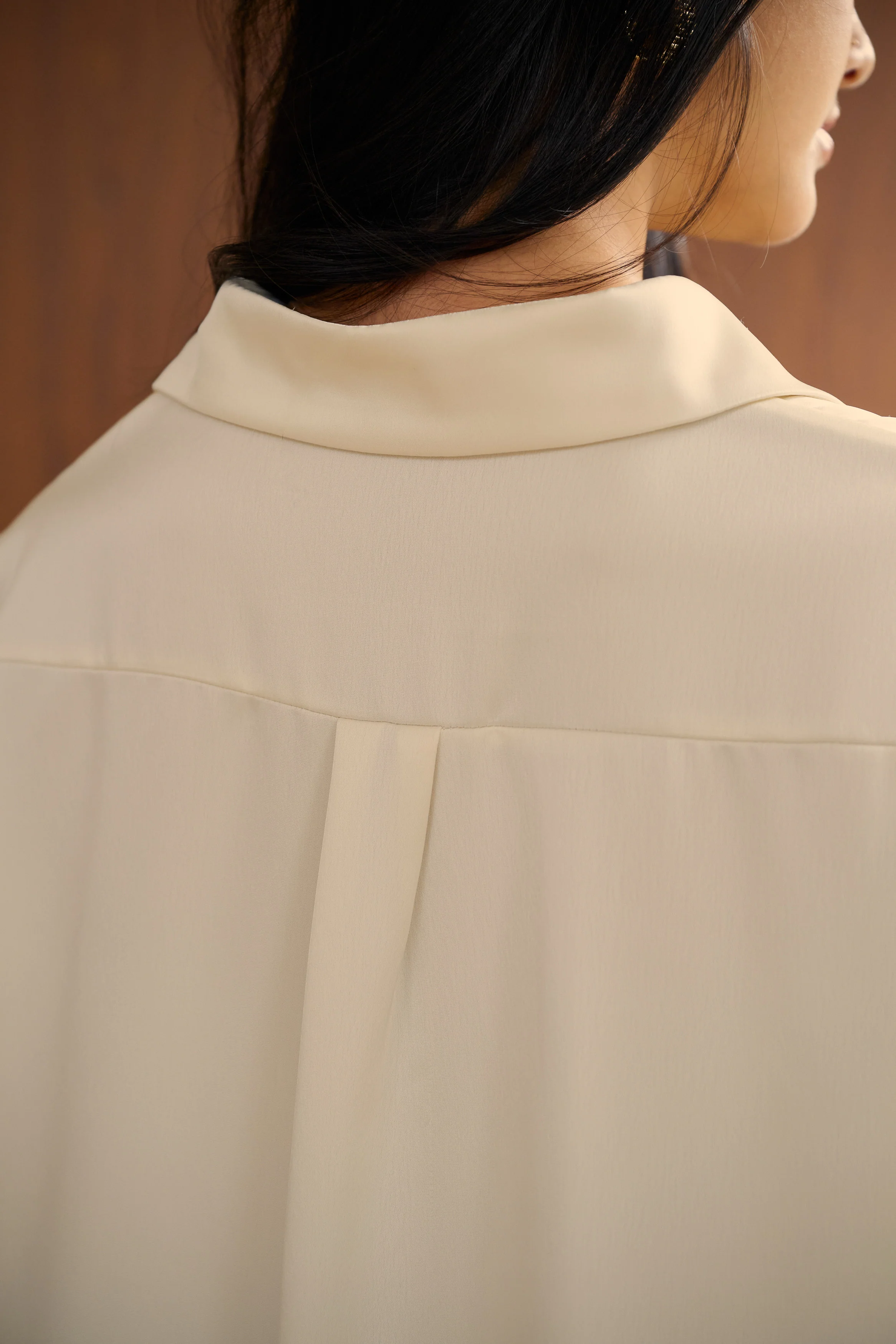 Spring date silky shirt in beige