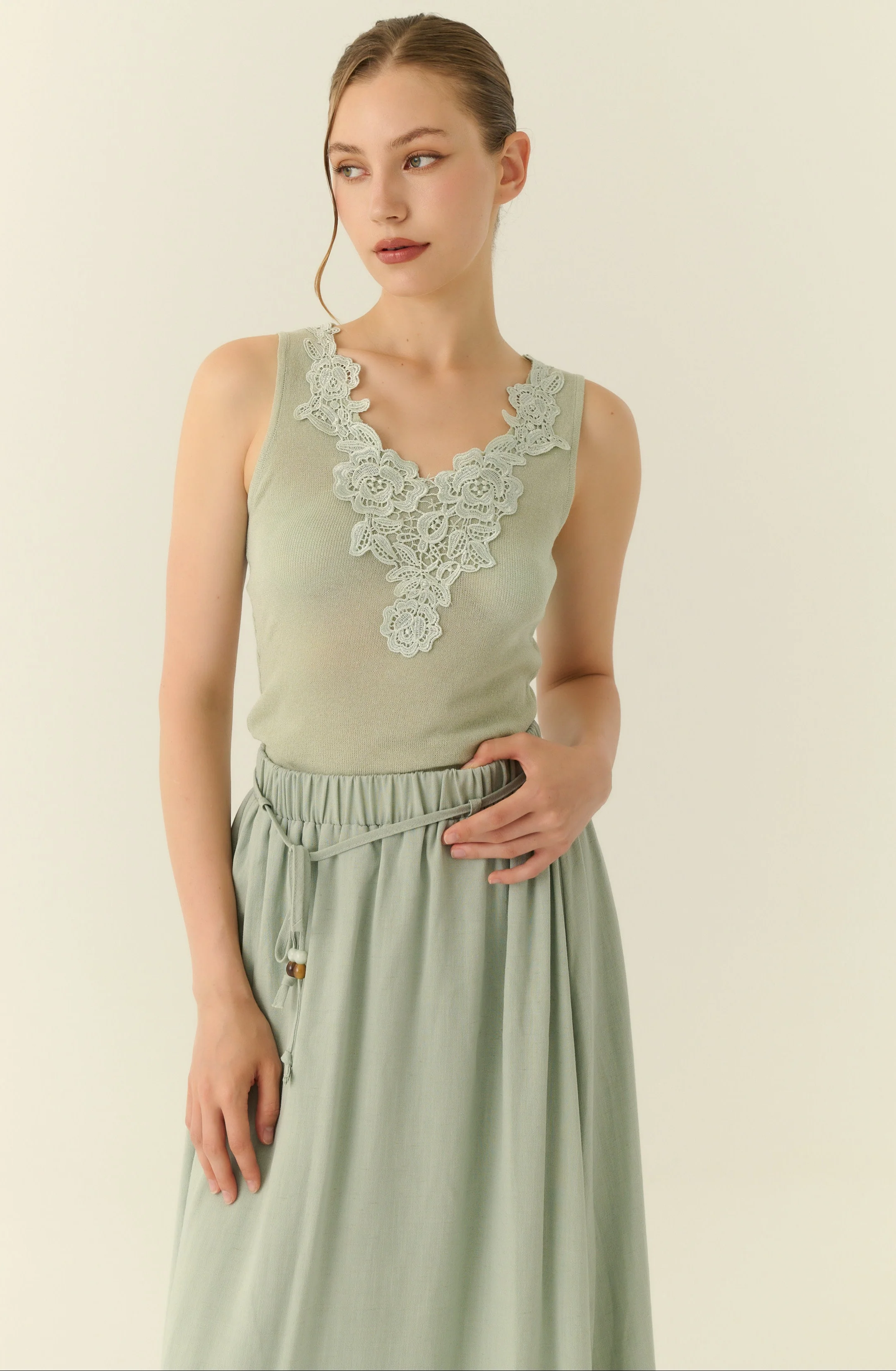 Éliane lace trimmed knit set