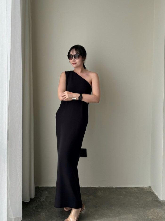 Annie One Shoulder Back Slit Dress