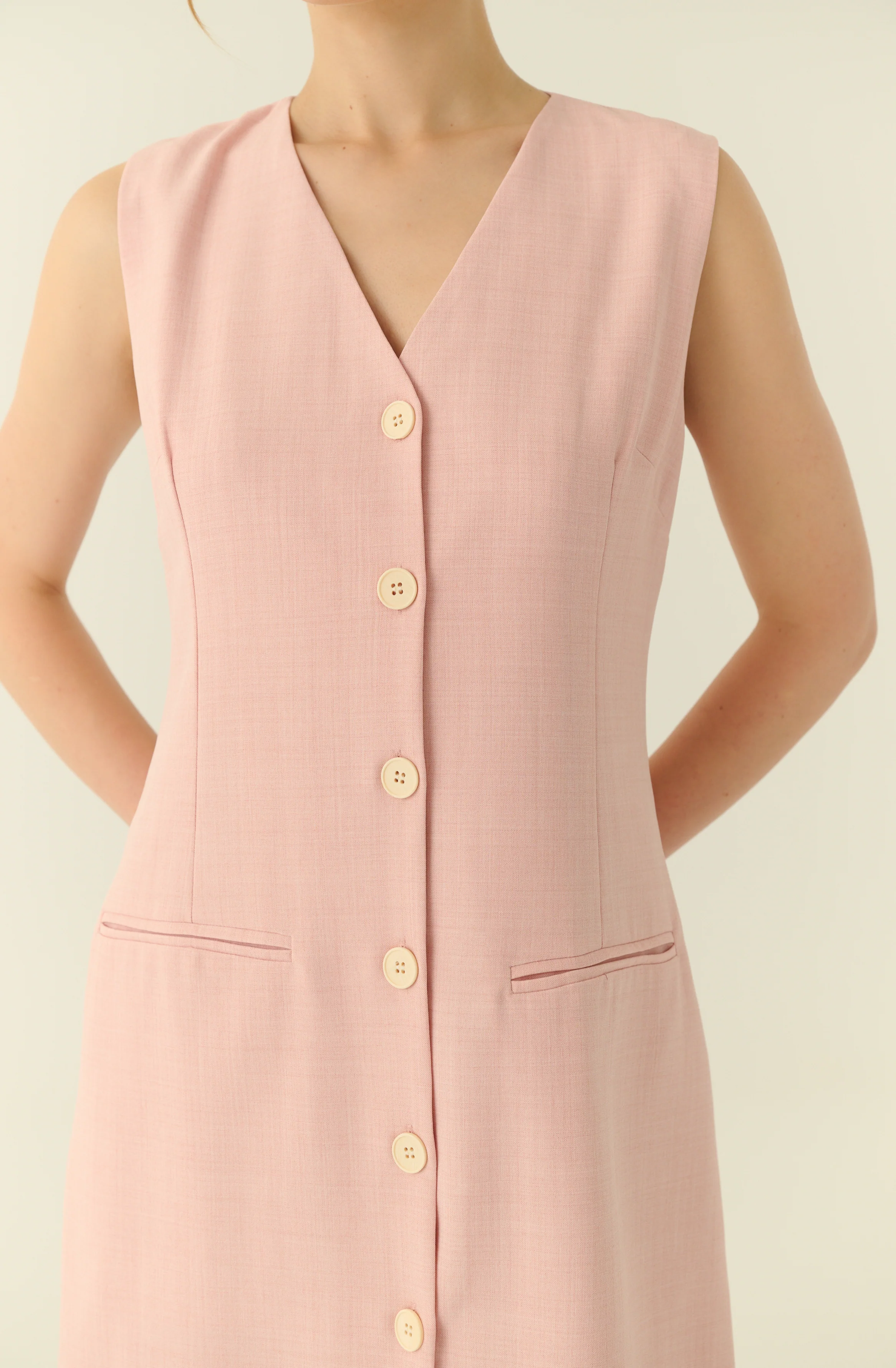 The parisian button down shift dress in pink