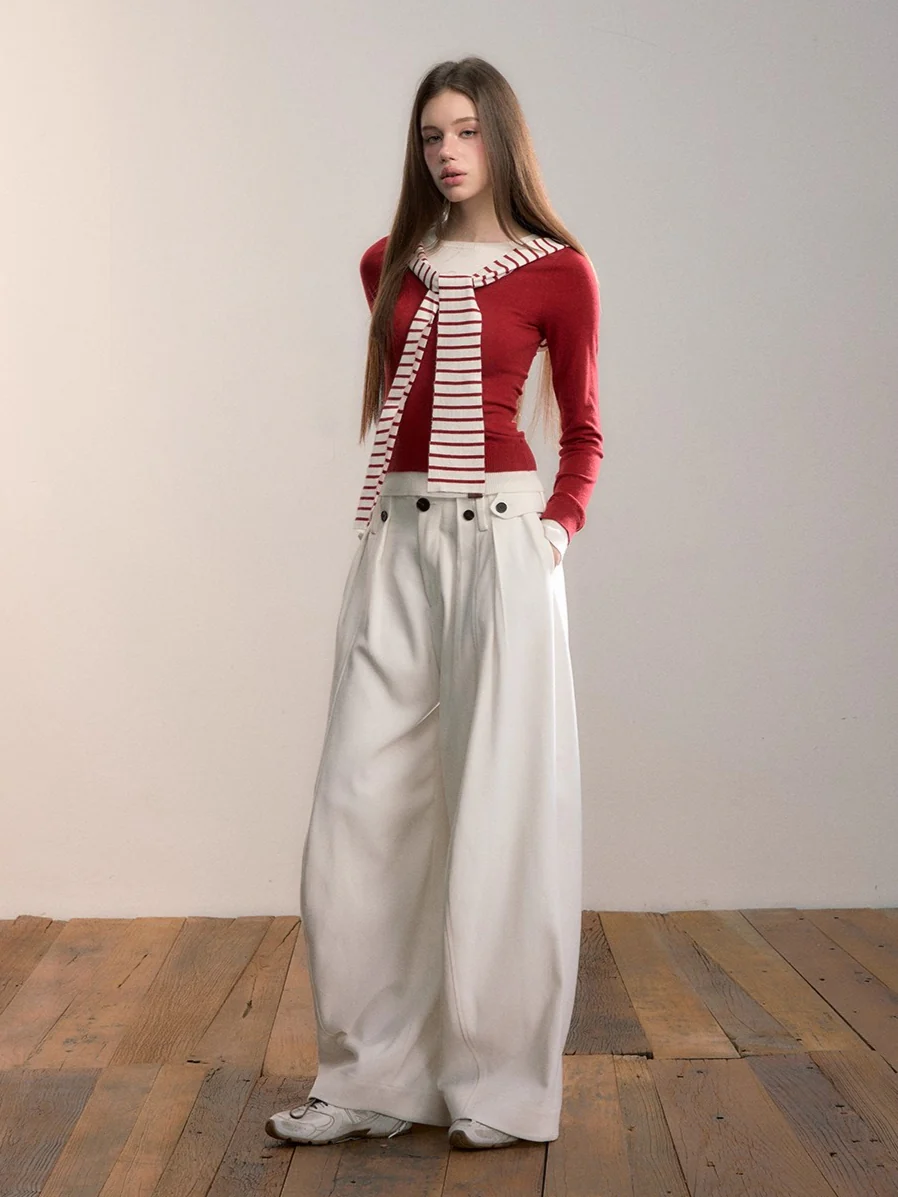 Tailored Pleated Wide-Leg Trousers