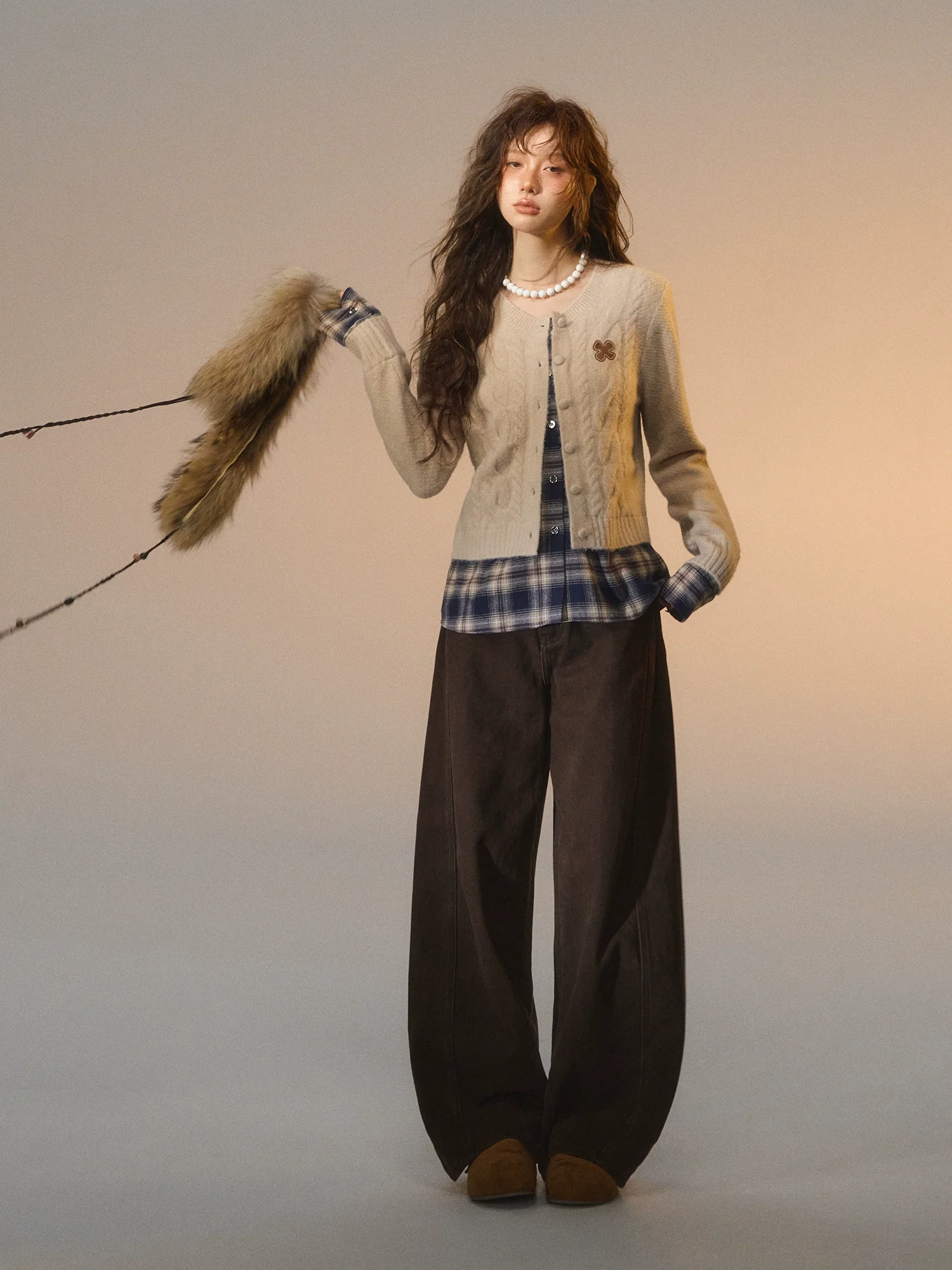 3D Seam Wide-Leg Crescent Denim Pants