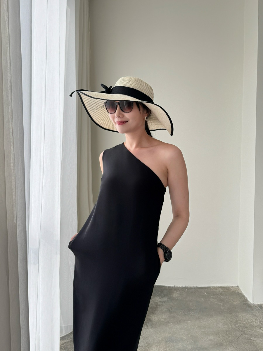 Annie One Shoulder Back Slit Dress