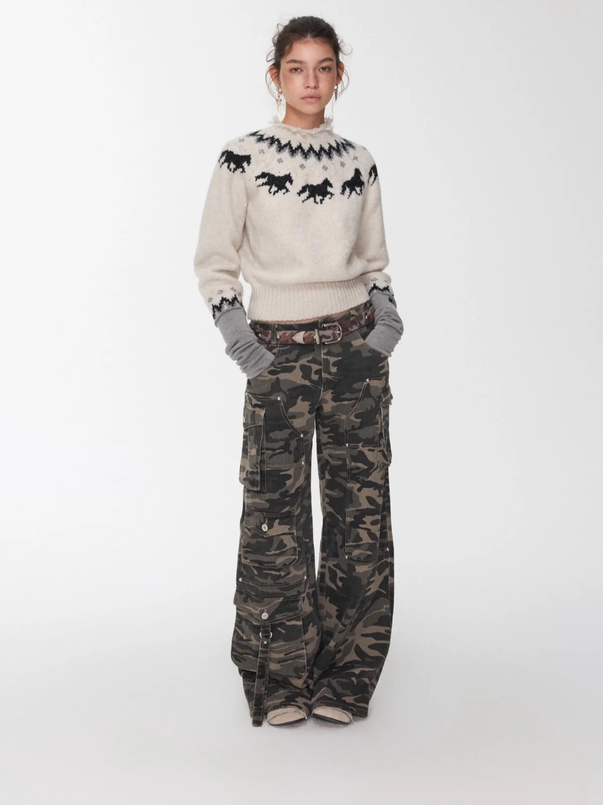 Fair Isle Pony Jacquard Chunky Knit Sweater