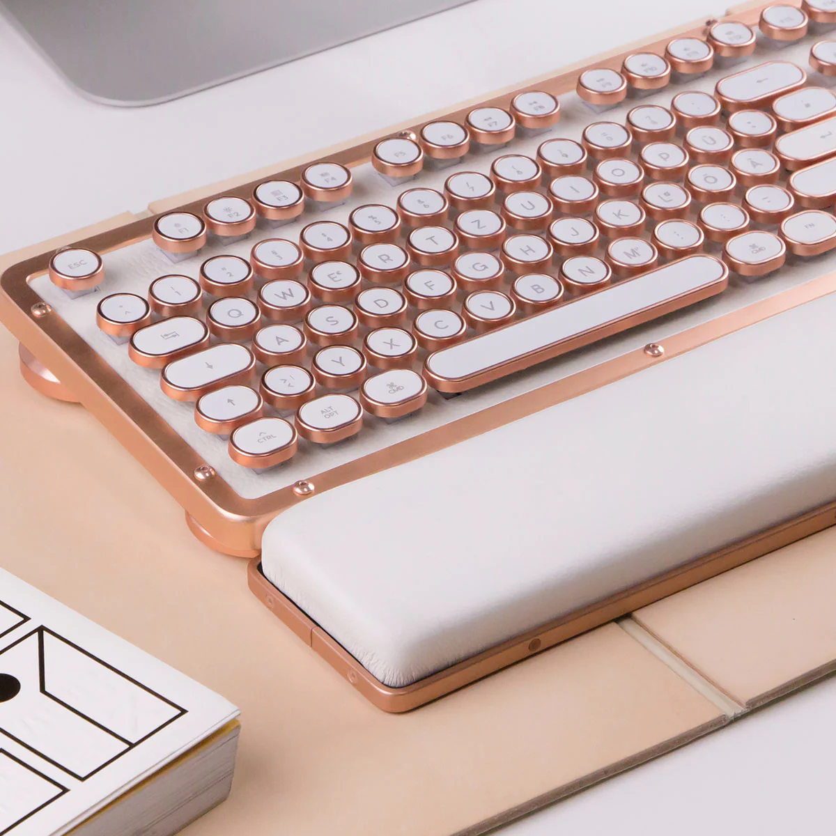 Retro Classic Palm Rest