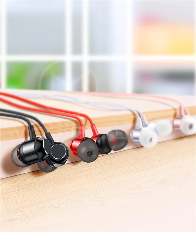 In ear Earphone Wired Super Bass Sound Earbud Headphone with Microphone