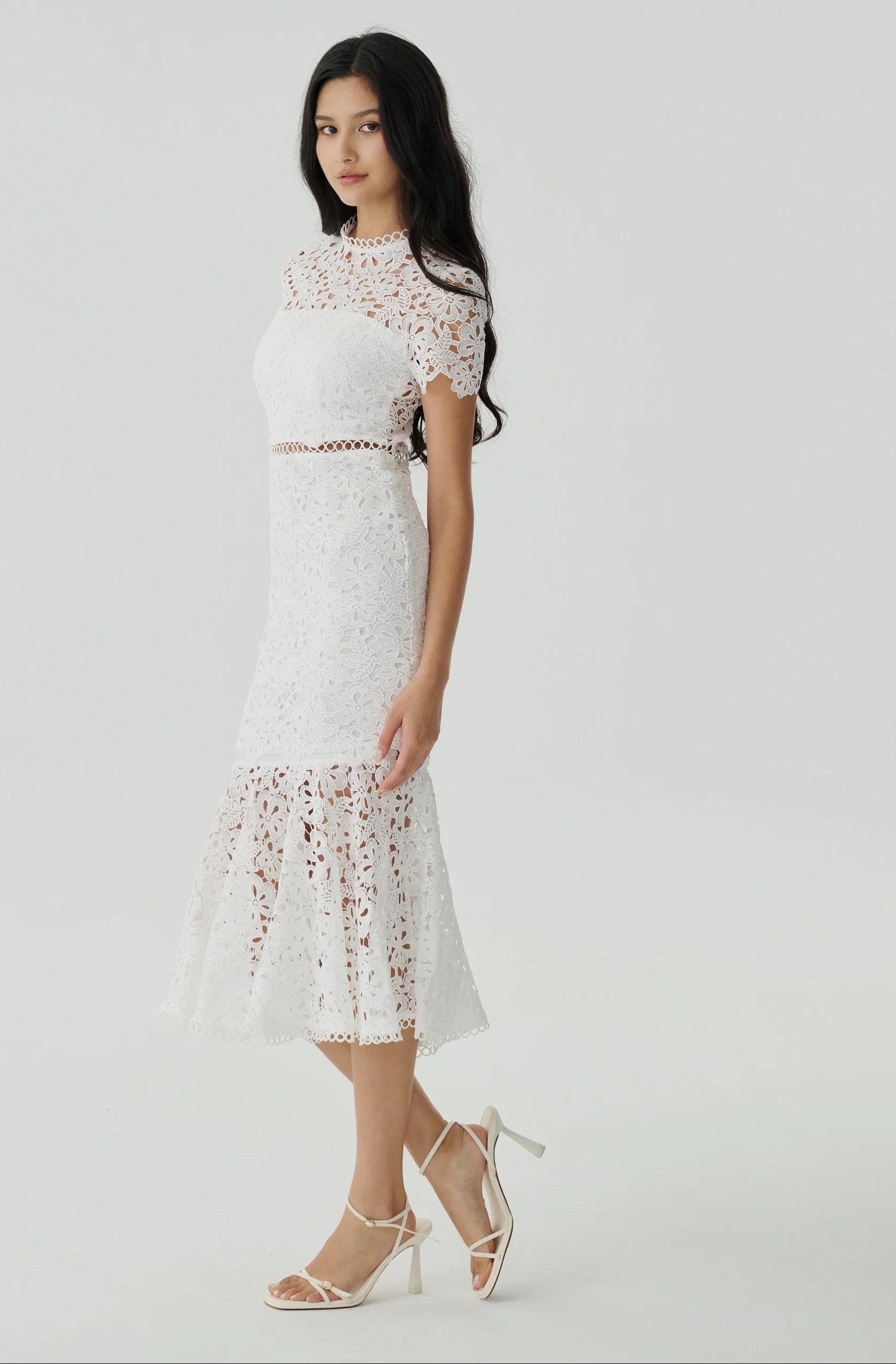 Dream land two ways lace dress in white