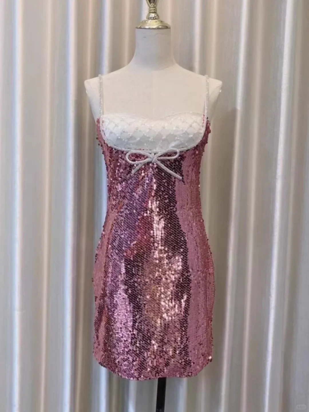Sparkly Pink Sequin Beaded Sheath Birthday Outfits Spaghetti Straps Homecoming Dress S425