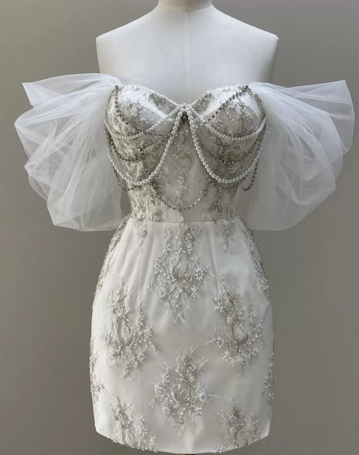 Gorgeous White Sweetheart Neck Sheath 16th Birthday Outfits Off The Shoulder Short Prom Dress S833