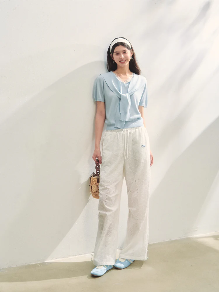 Lace Spliced V-Neck Knitted T-Shirt