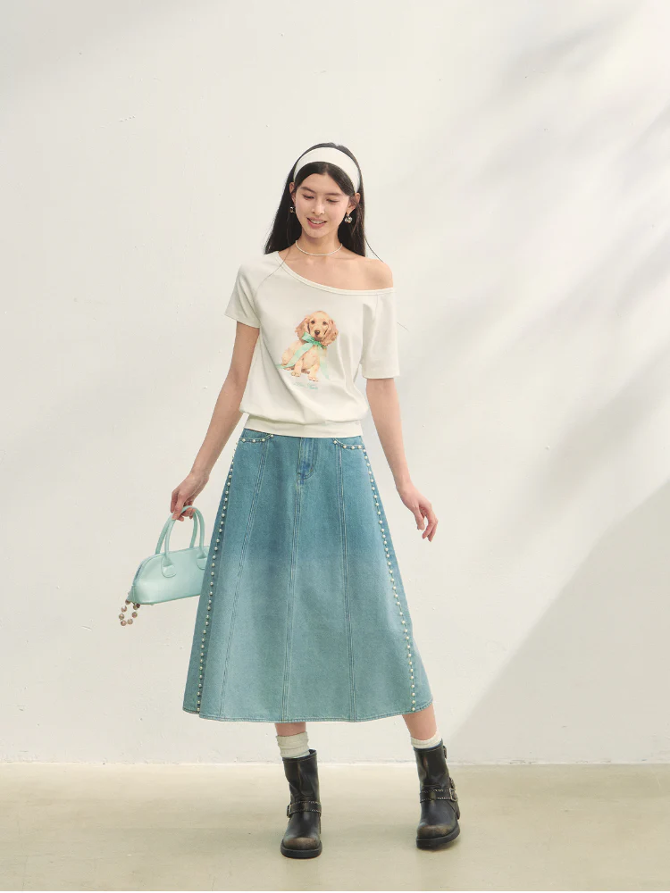 Asymmetric Shoulder Bow Puppy Printed T-Shirt