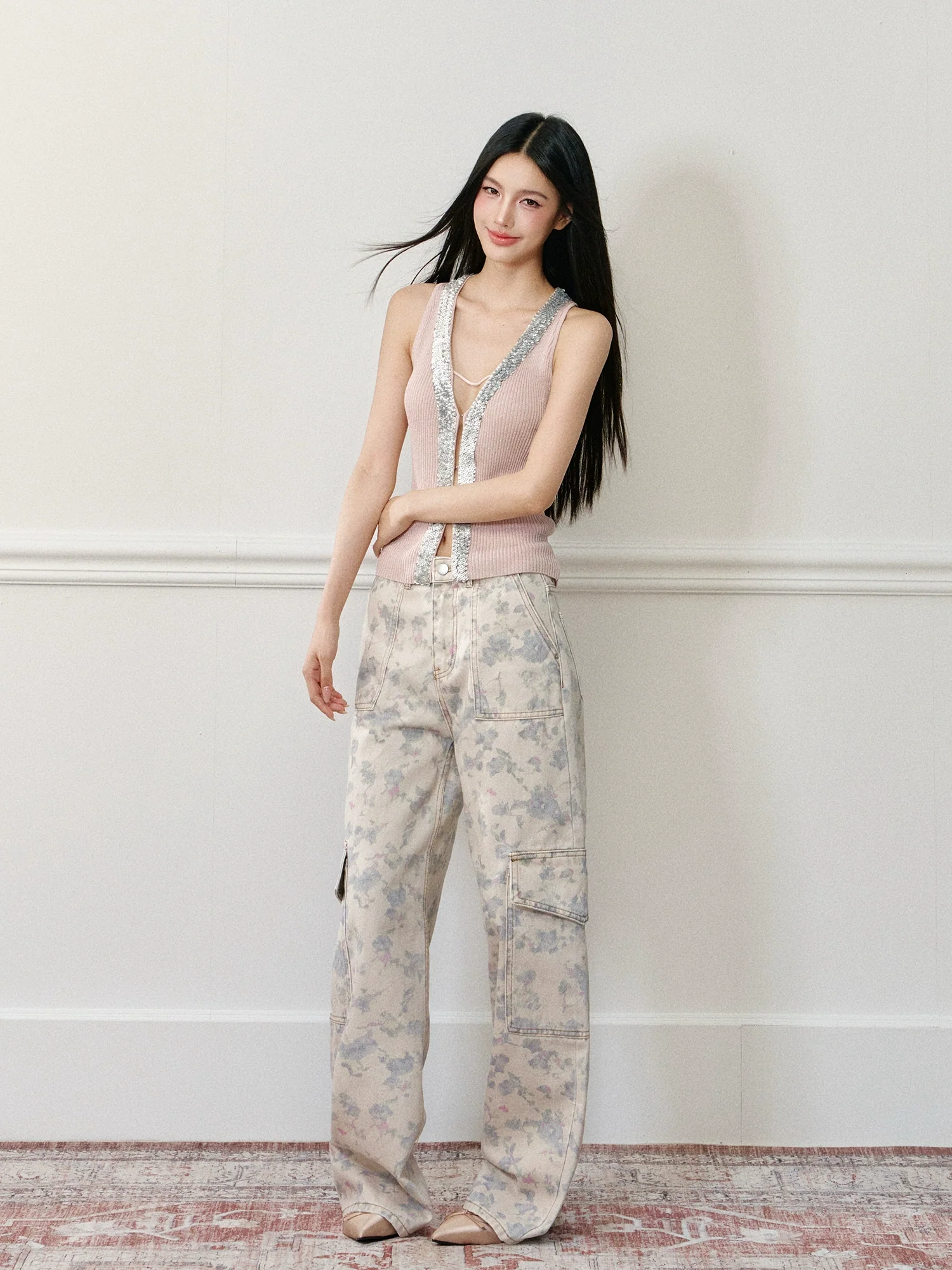 Floral Print Wide-Leg Cargo Pants