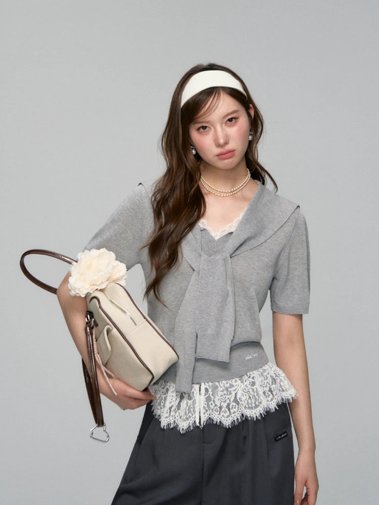 Lace Spliced V-Neck Knitted T-Shirt