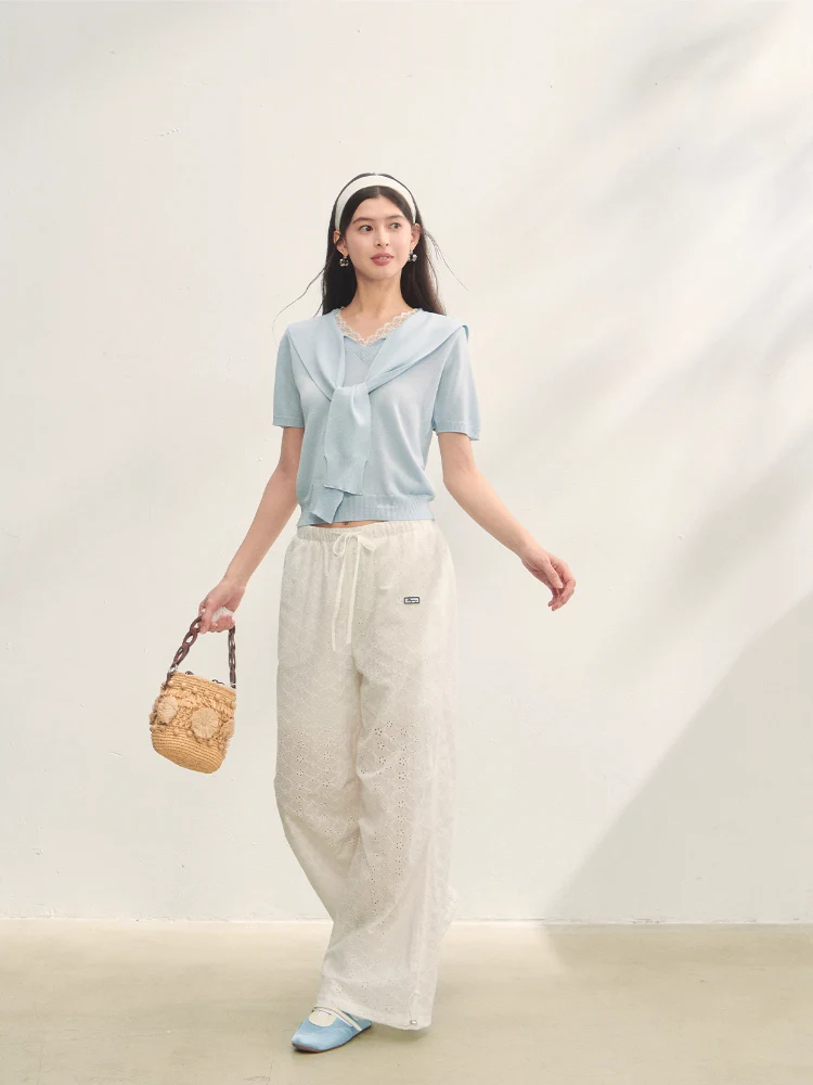 Lace Spliced V-Neck Knitted T-Shirt