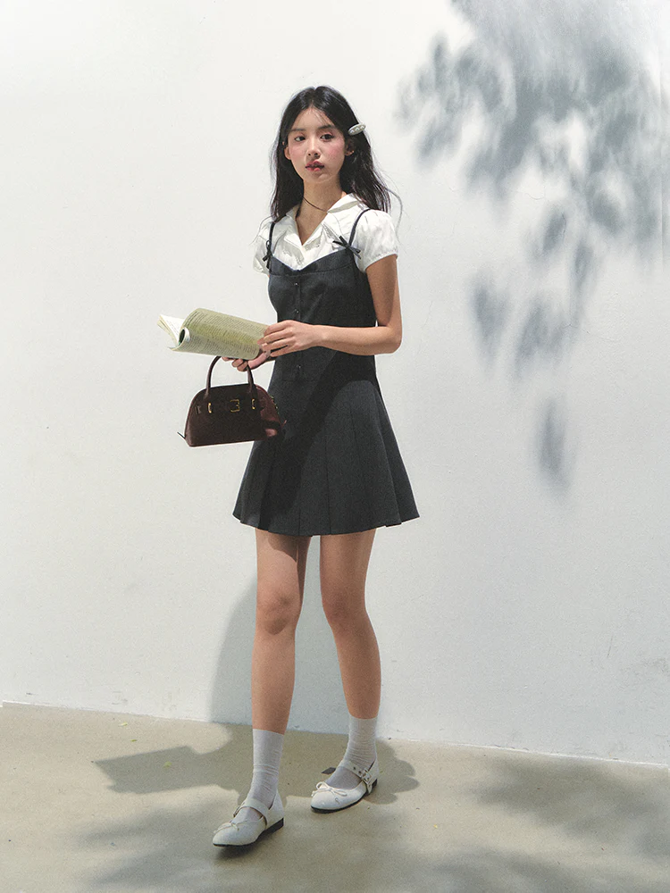 Academy Style Fake Two-piece Pleated Dress