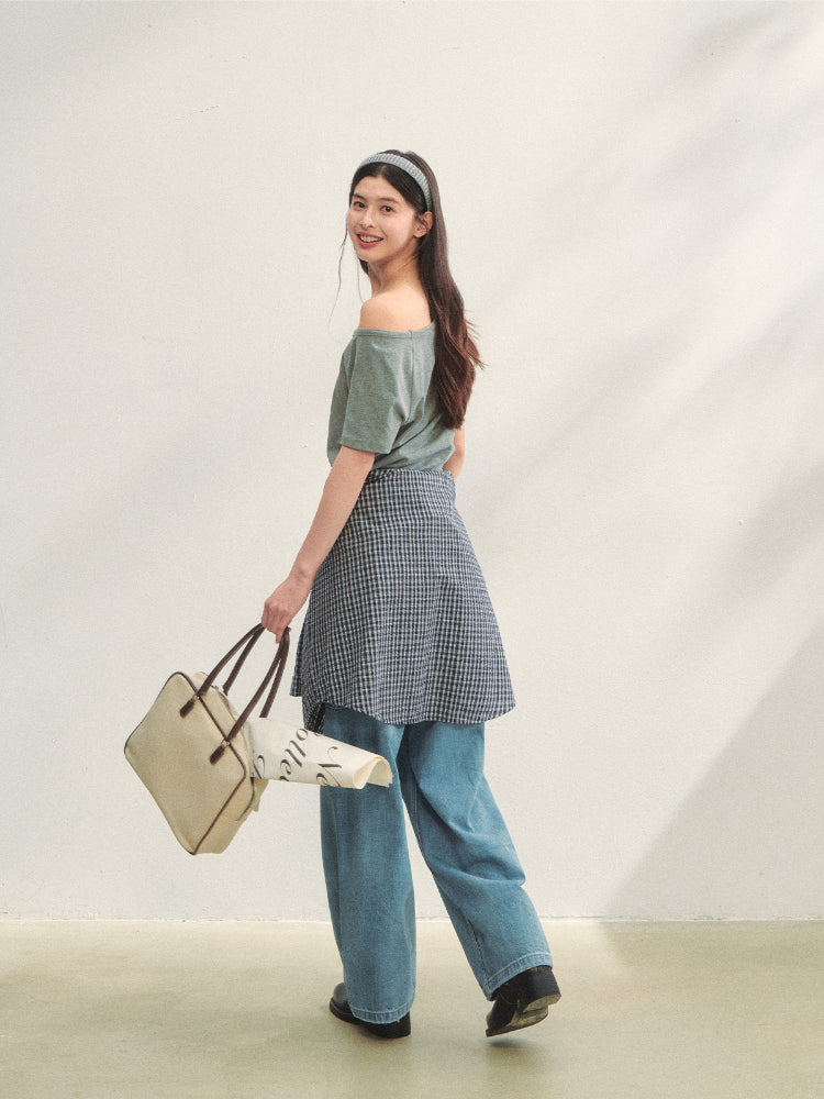 Asymmetric Shoulder Bow Puppy Printed T-Shirt