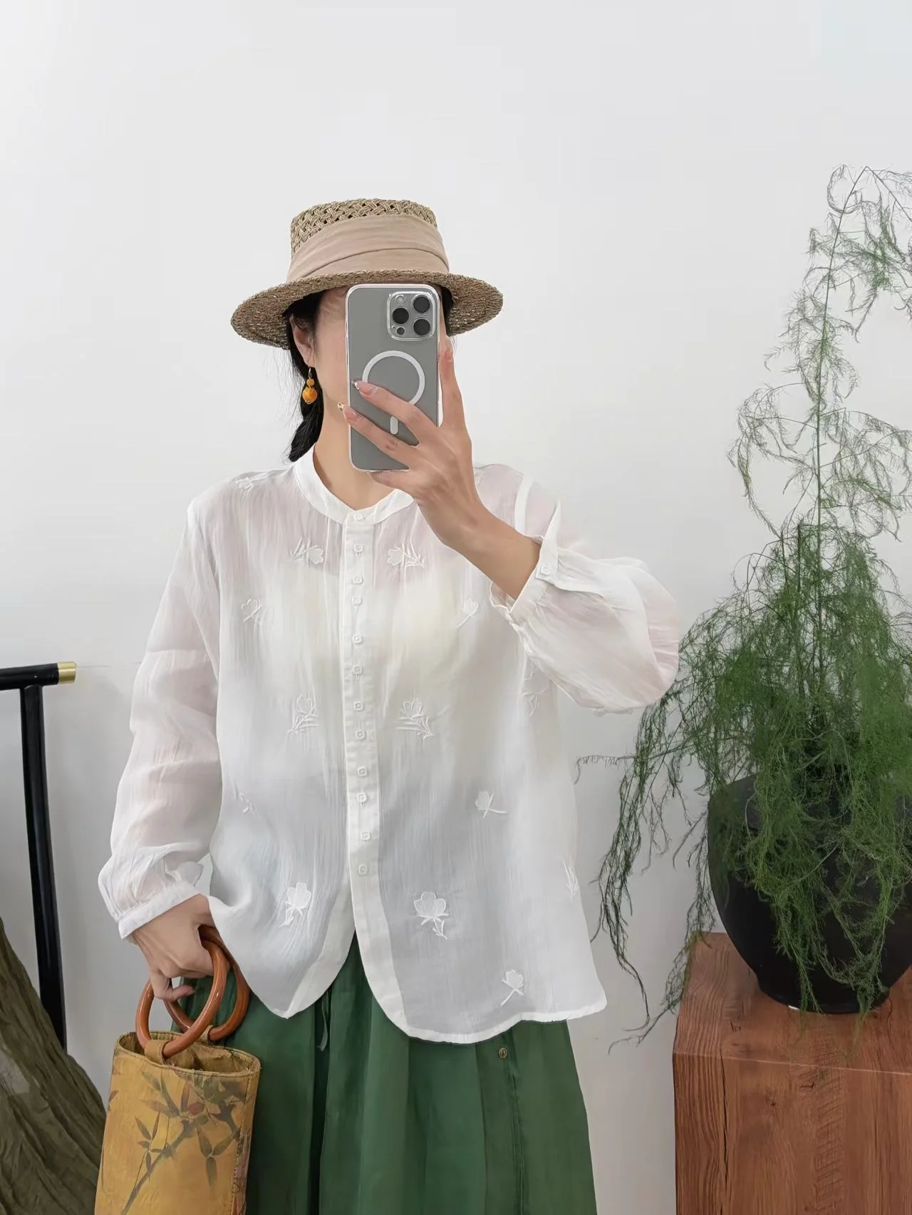 Autumn Retro Ramie Embroidered Stand Collar Long Sleeves Shirt