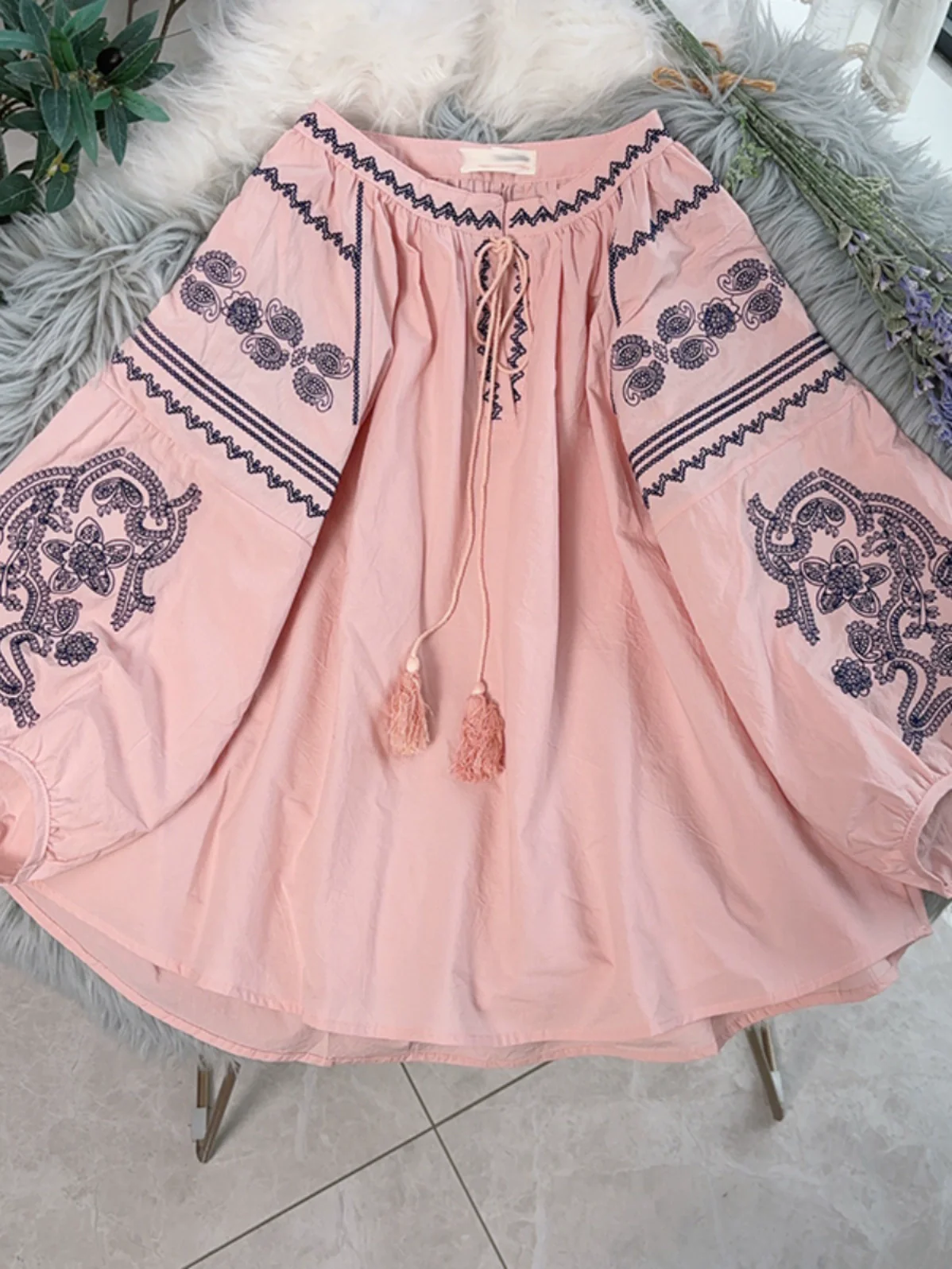 Women Retro Autumn Cotton Round Neck Embroidered Shirt