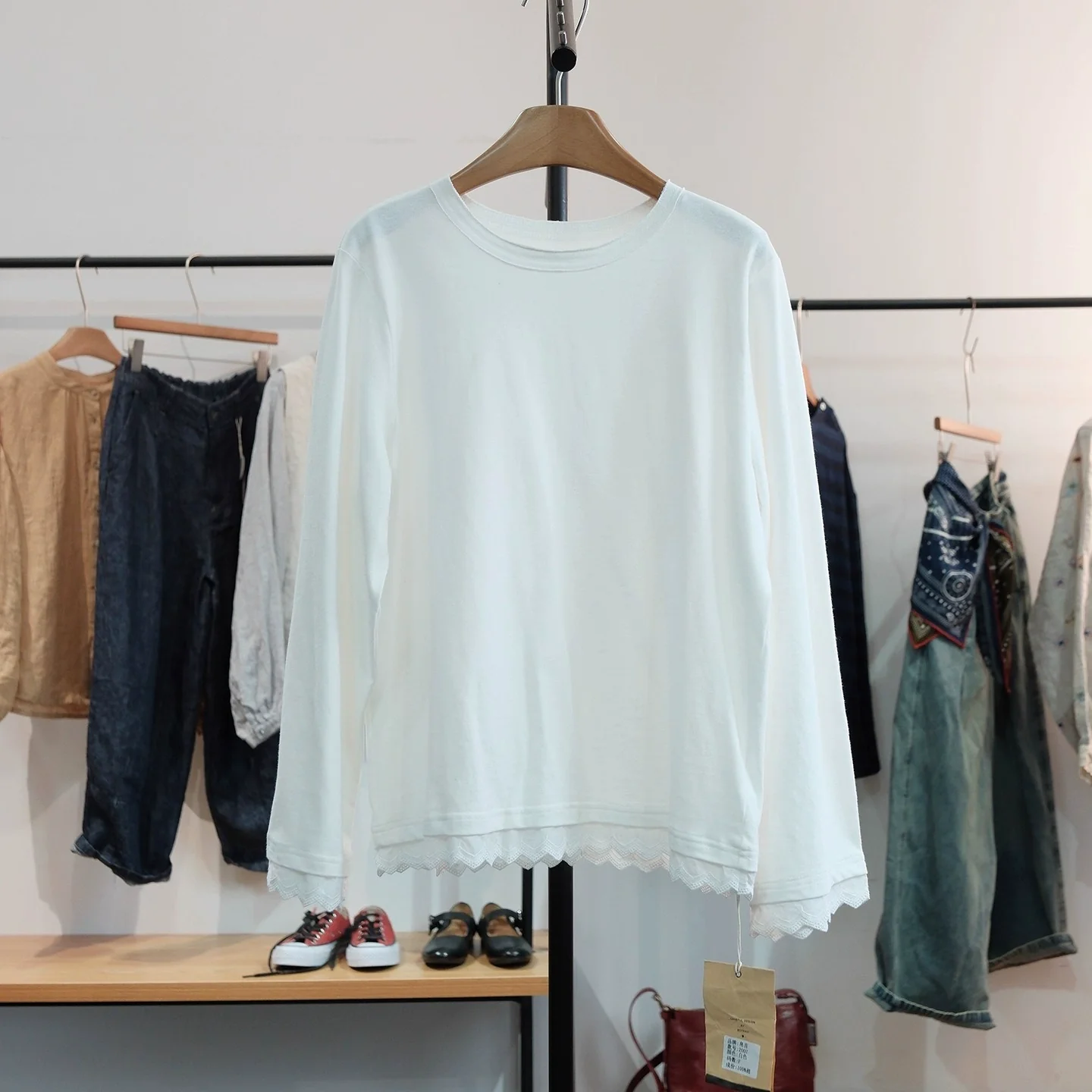 Retro Cotton Round Neck Scalloped Edge Tops