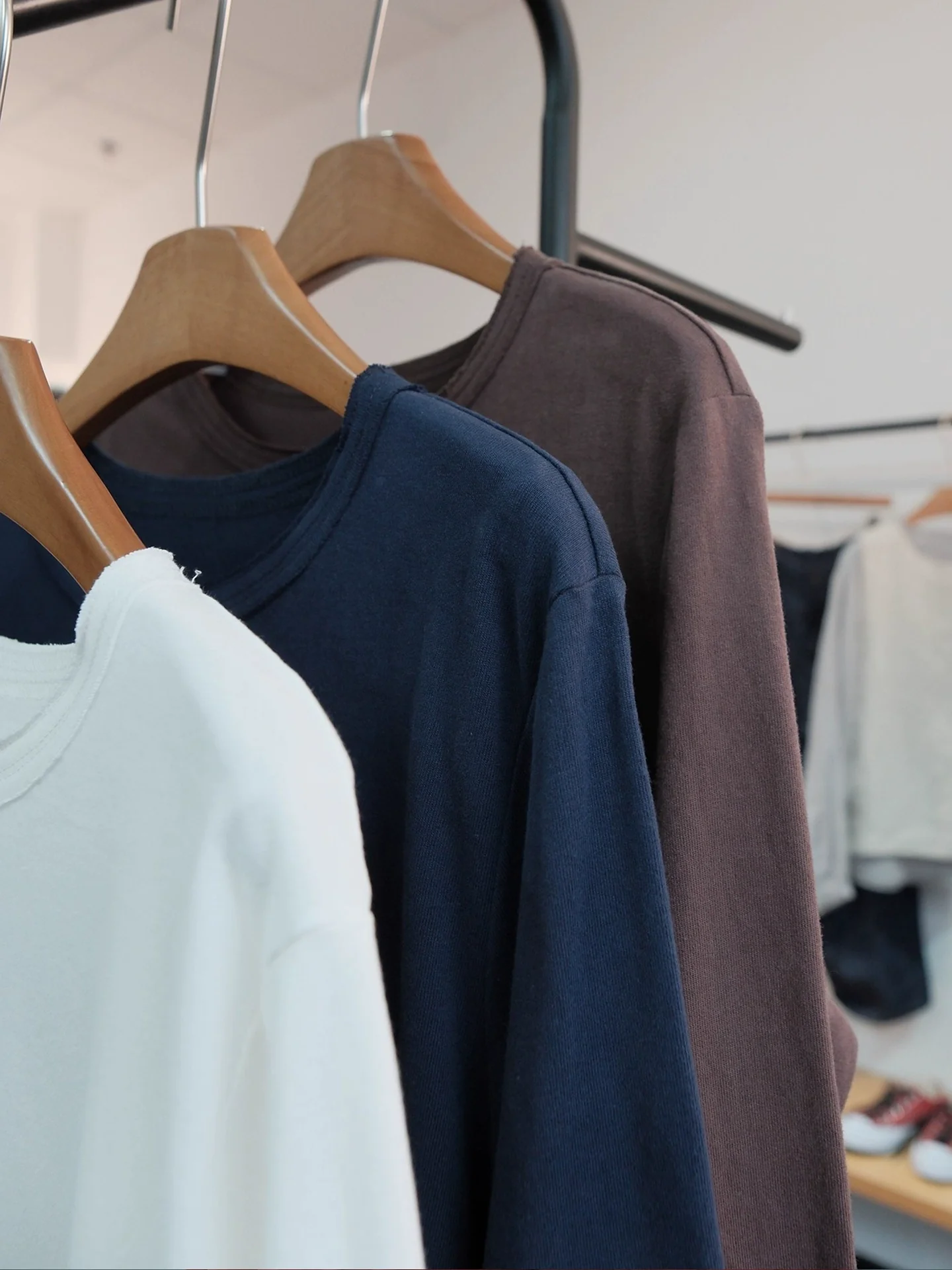 Retro Cotton Round Neck Scalloped Edge Tops