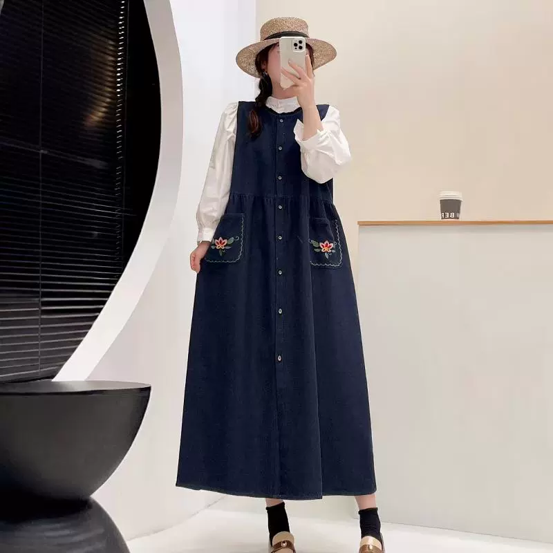 Women Retro Denim Embroidered Pocket Sleeveless Dress