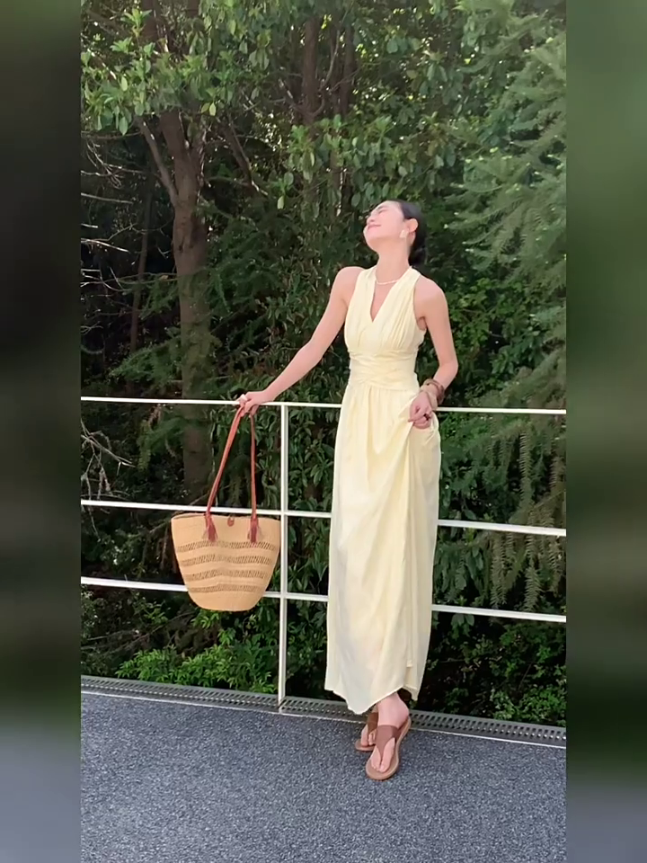 Xenna Halter Neck Maxi Dress