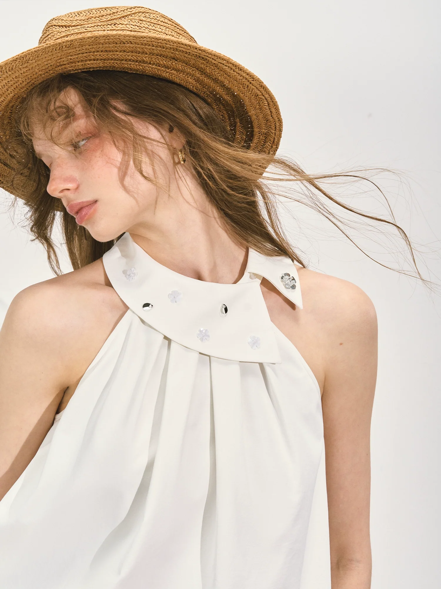 Halter Neck Off-Shoulder Crinkled Sleeveless Top