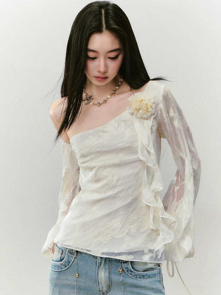 Irregular Slant Shoulder Lantern Sleeve T-shirt