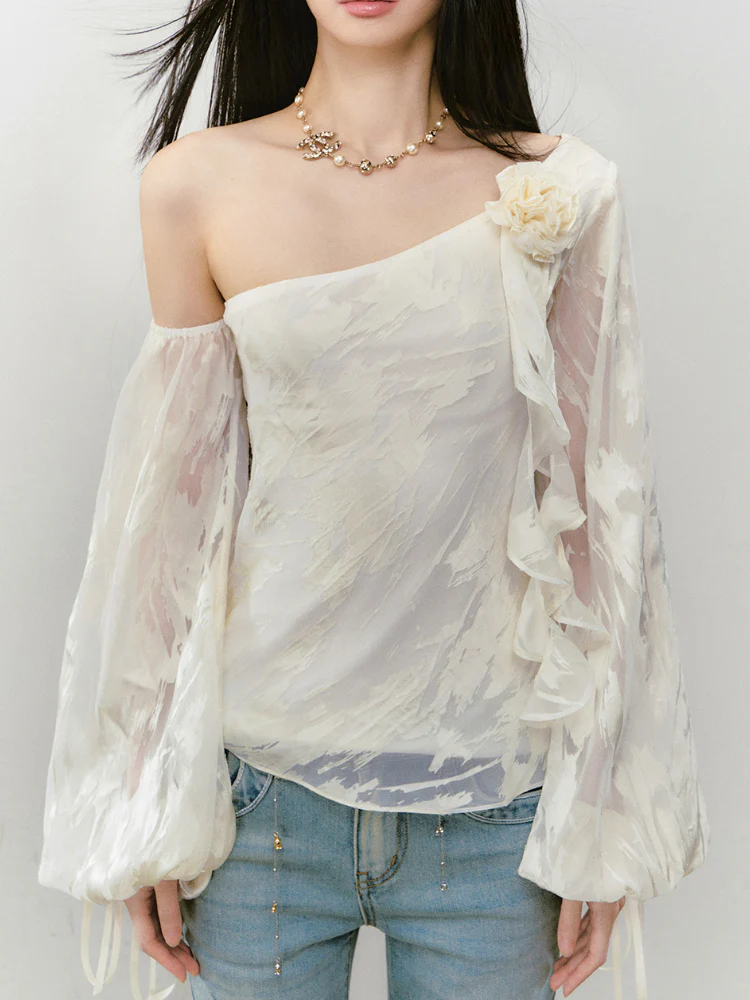 Irregular Slant Shoulder Lantern Sleeve T-shirt