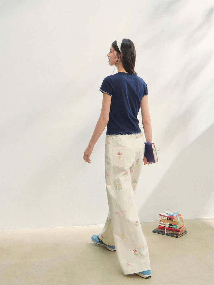 Print Dog Embroidered Tee