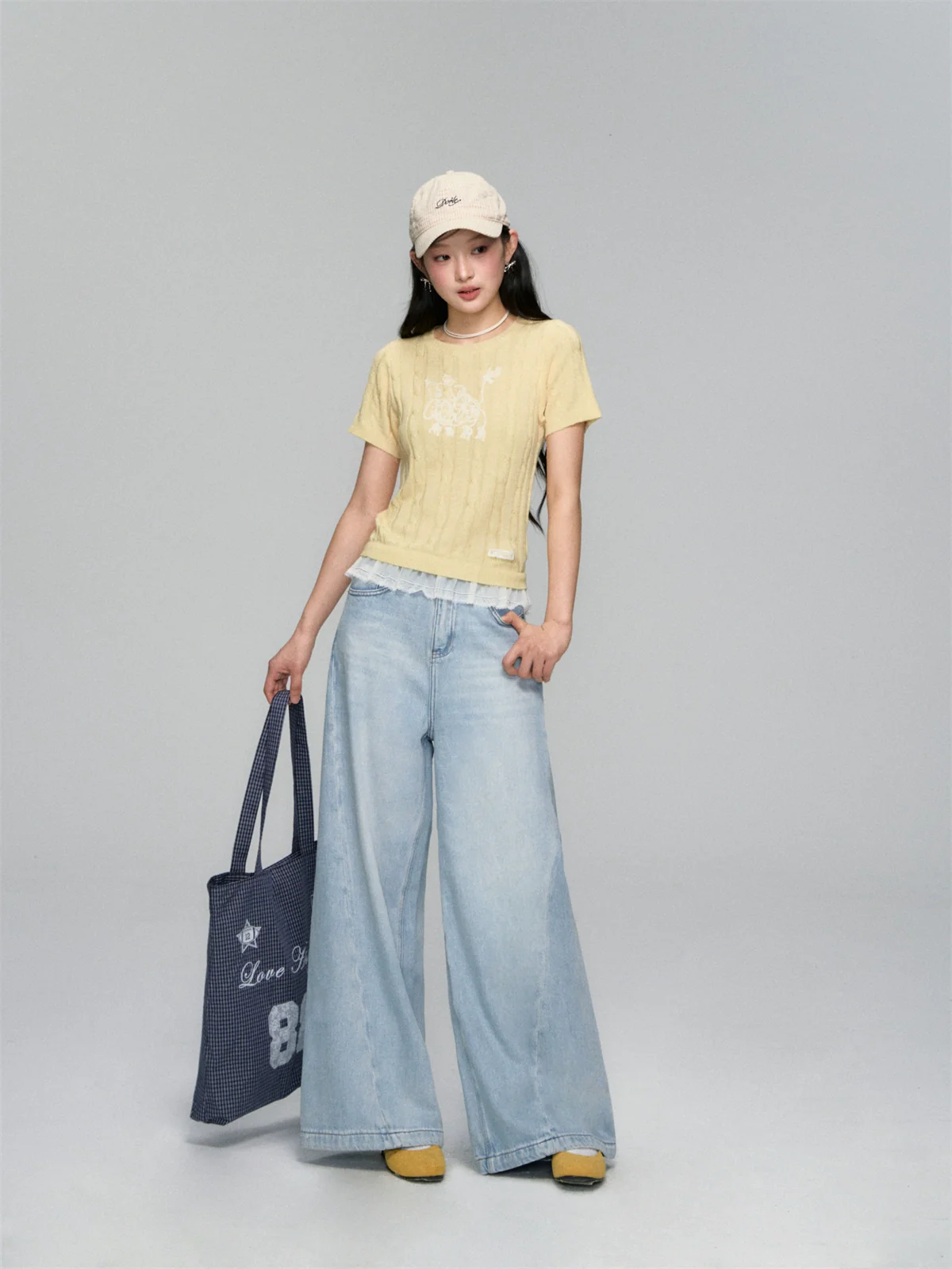 Washed Blade-Cut Wide-Leg Jeans