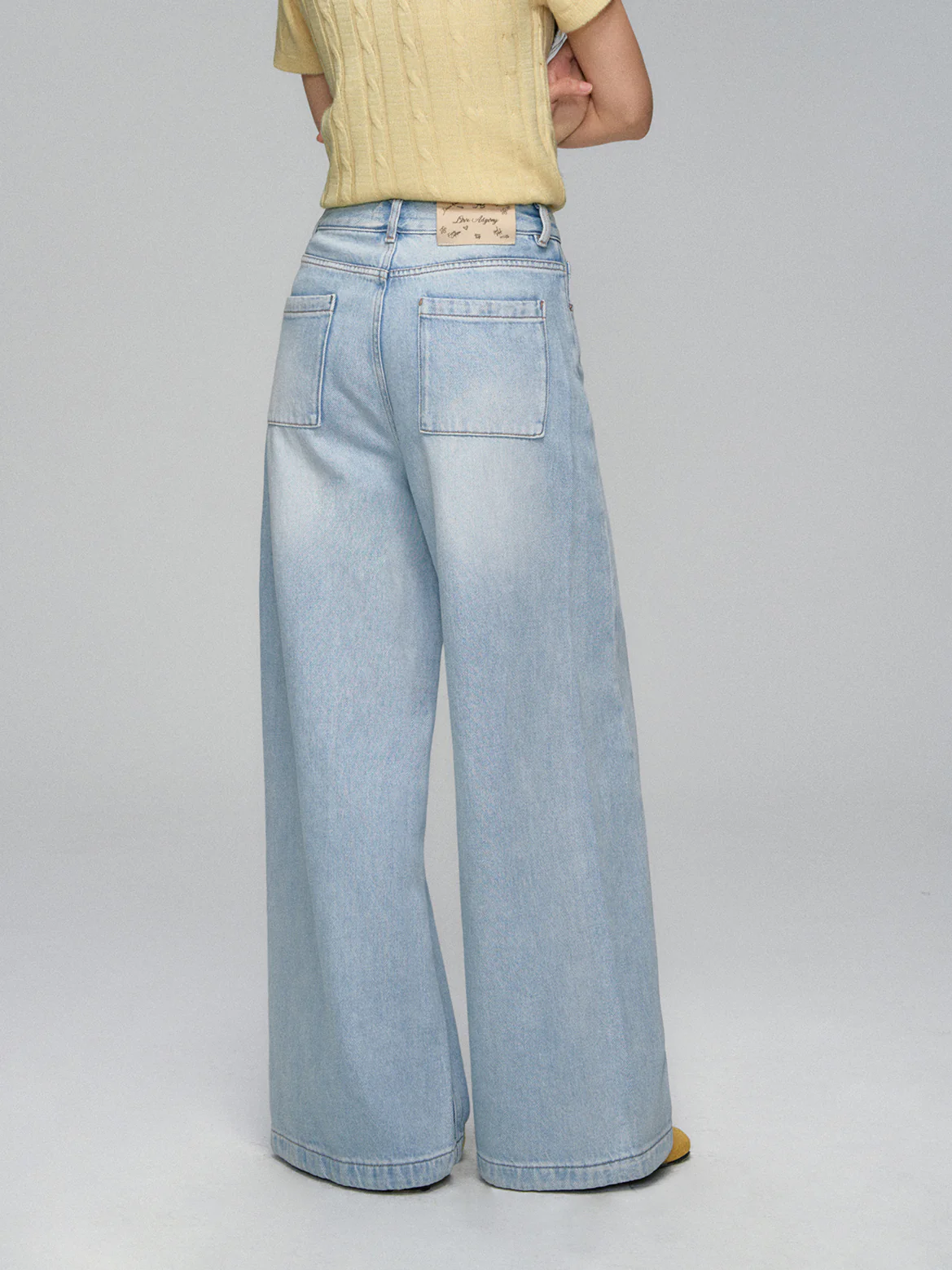 Washed Blade-Cut Wide-Leg Jeans