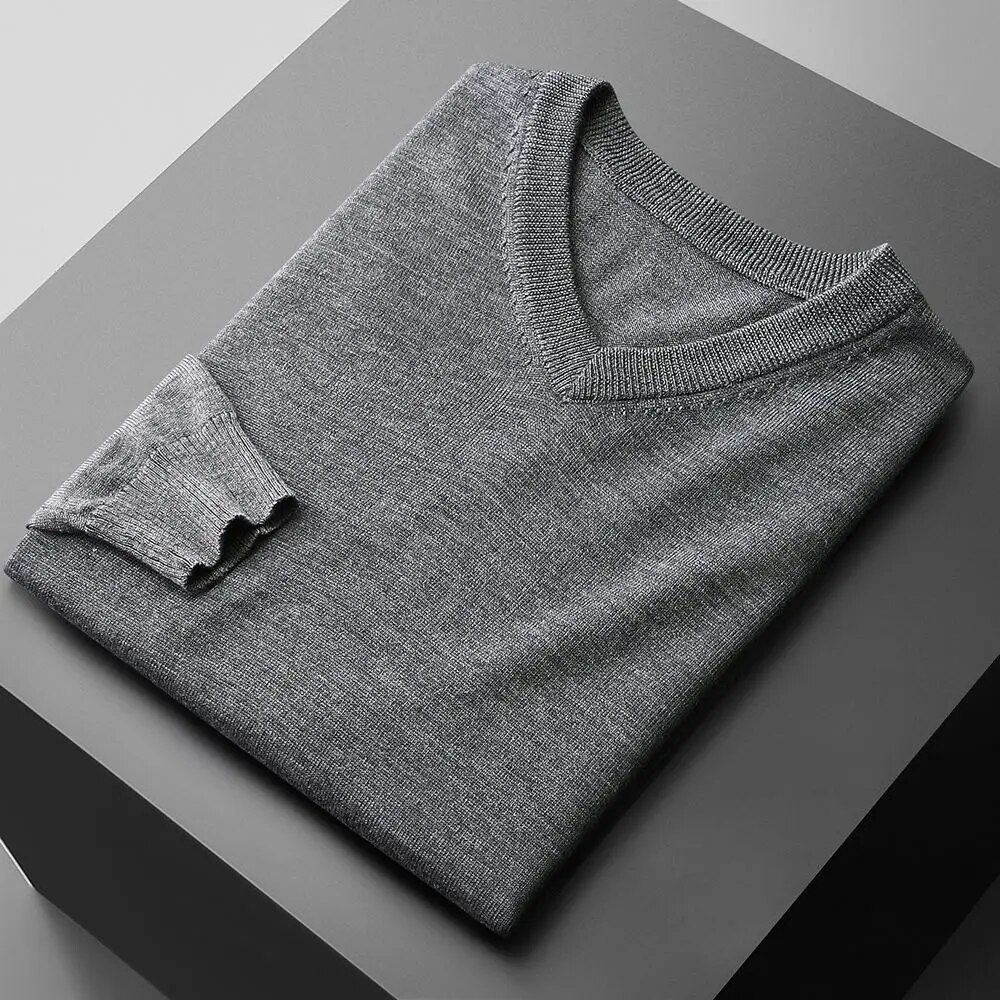 Top Quality New Fashion Solid V Neck Long Sleeve Men Cotton Casual Men Clothes Causal Knitted Sweaters Slim Pullovers H28
