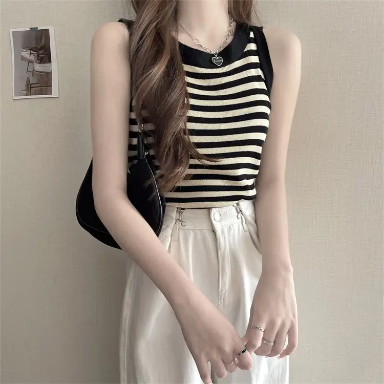 Retro Striped Knitted Vest Summer Women's Bottoming Outerwear Sleeveless Design Sense Thin Chic Short Streetwear Tops Tank Top