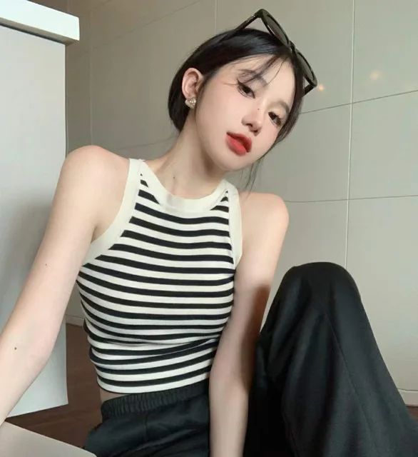 Retro Striped Knitted Vest Summer Women's Bottoming Outerwear Sleeveless Design Sense Thin Chic Short Streetwear Tops Tank Top