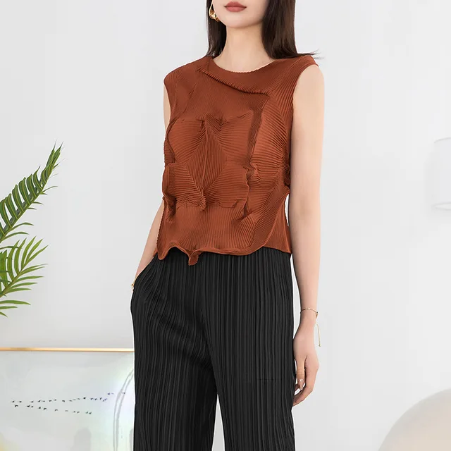 Miyake Pleated Vest Women's Summer New Fashion Loose Temperament Design Large Size Stretch Bud Bottoming Top