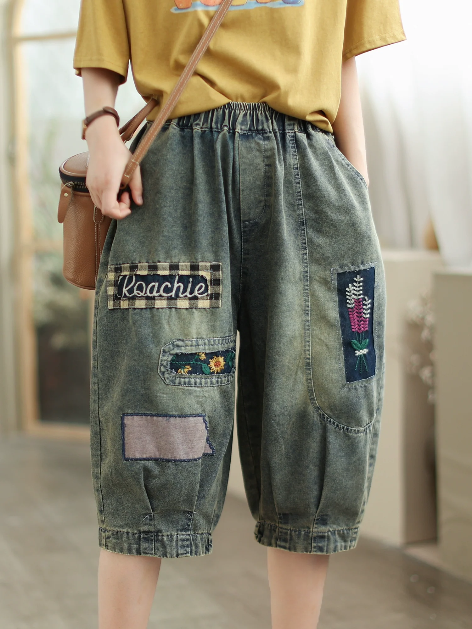 Women Retro Casual Denim Patchwork Elastic Waist Shorts